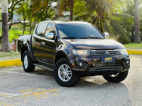 MITSUBISHI L200 TRITON 3.2 HPE 4X4 CD 16V TURBO INTERCOOLER DIESEL 4P AUTOMÁTICO MITSUBISHI L200 TRITON 3.2 HPE 4X4 CD 16V TURBO INTERCOOLER DIESEL 4P AUTOMÁTICO